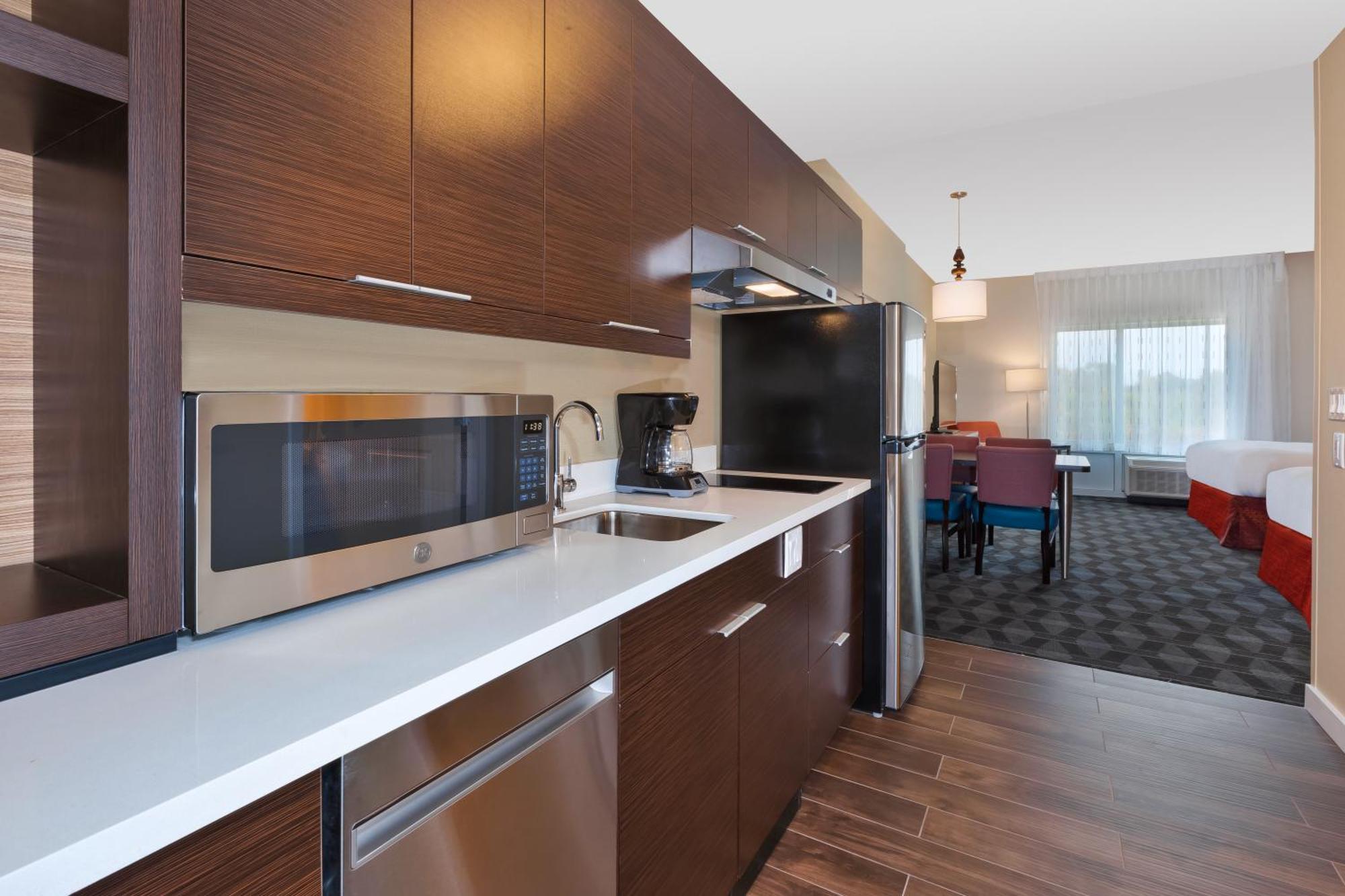 Towneplace Suites By Marriott Grand Rapids Airport Southeast Каскейд Экстерьер фото