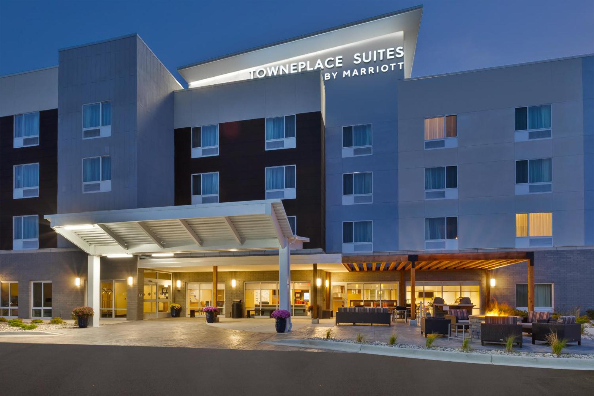 Towneplace Suites By Marriott Grand Rapids Airport Southeast Каскейд Экстерьер фото