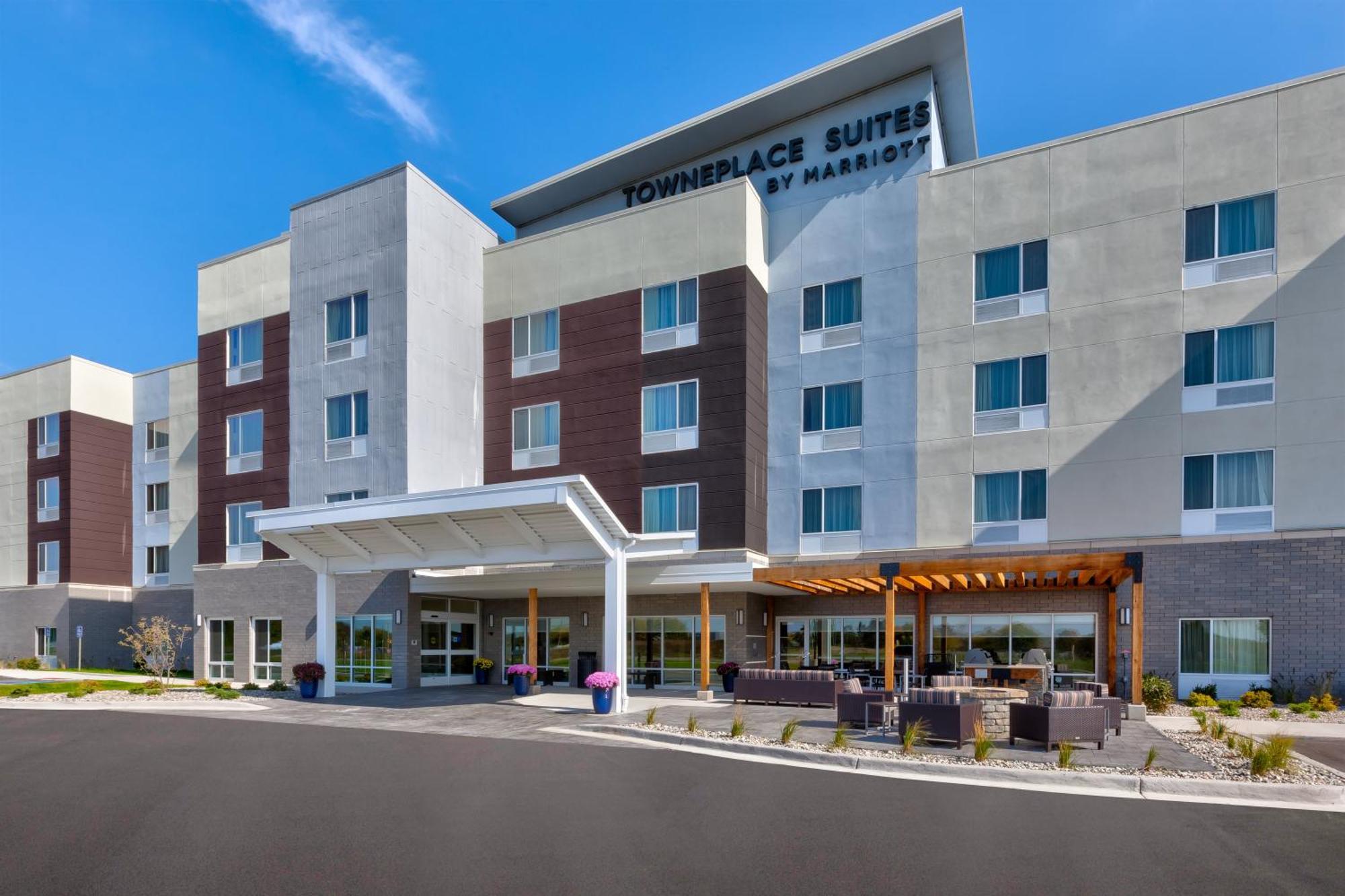 Towneplace Suites By Marriott Grand Rapids Airport Southeast Каскейд Экстерьер фото